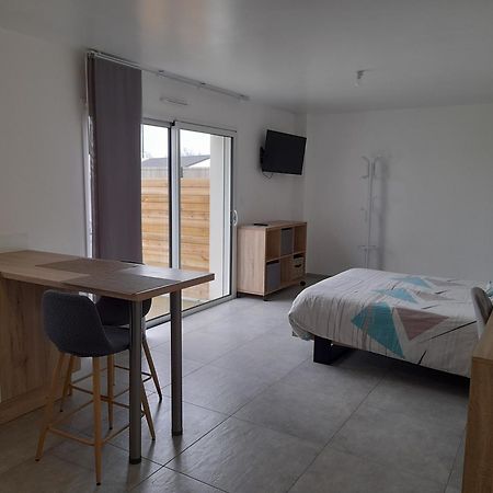 Studio Lumineux Avec Terrasse ลารอช-ซูร์-ยง ภายนอก รูปภาพ